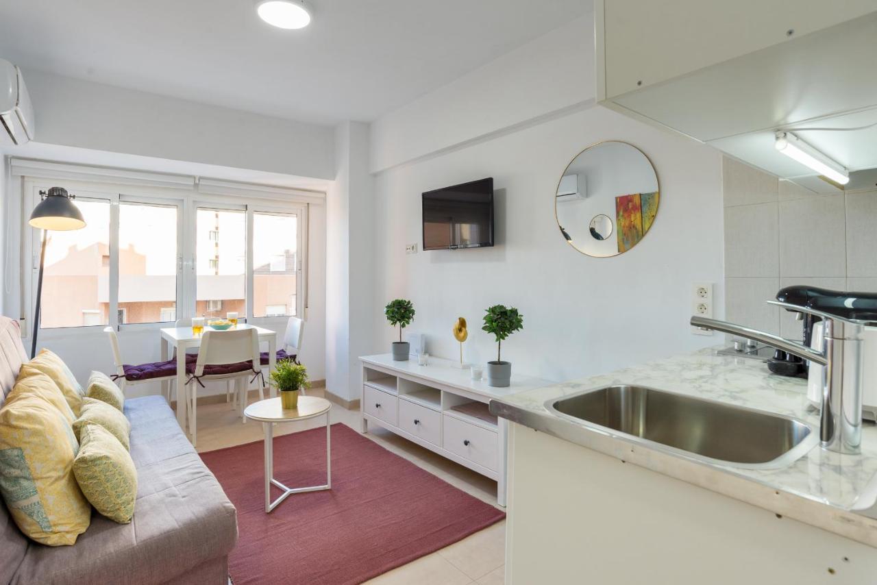 Apartamento Mp6-Cathedral Views Apt Right On The Beach Málaga Exterior foto